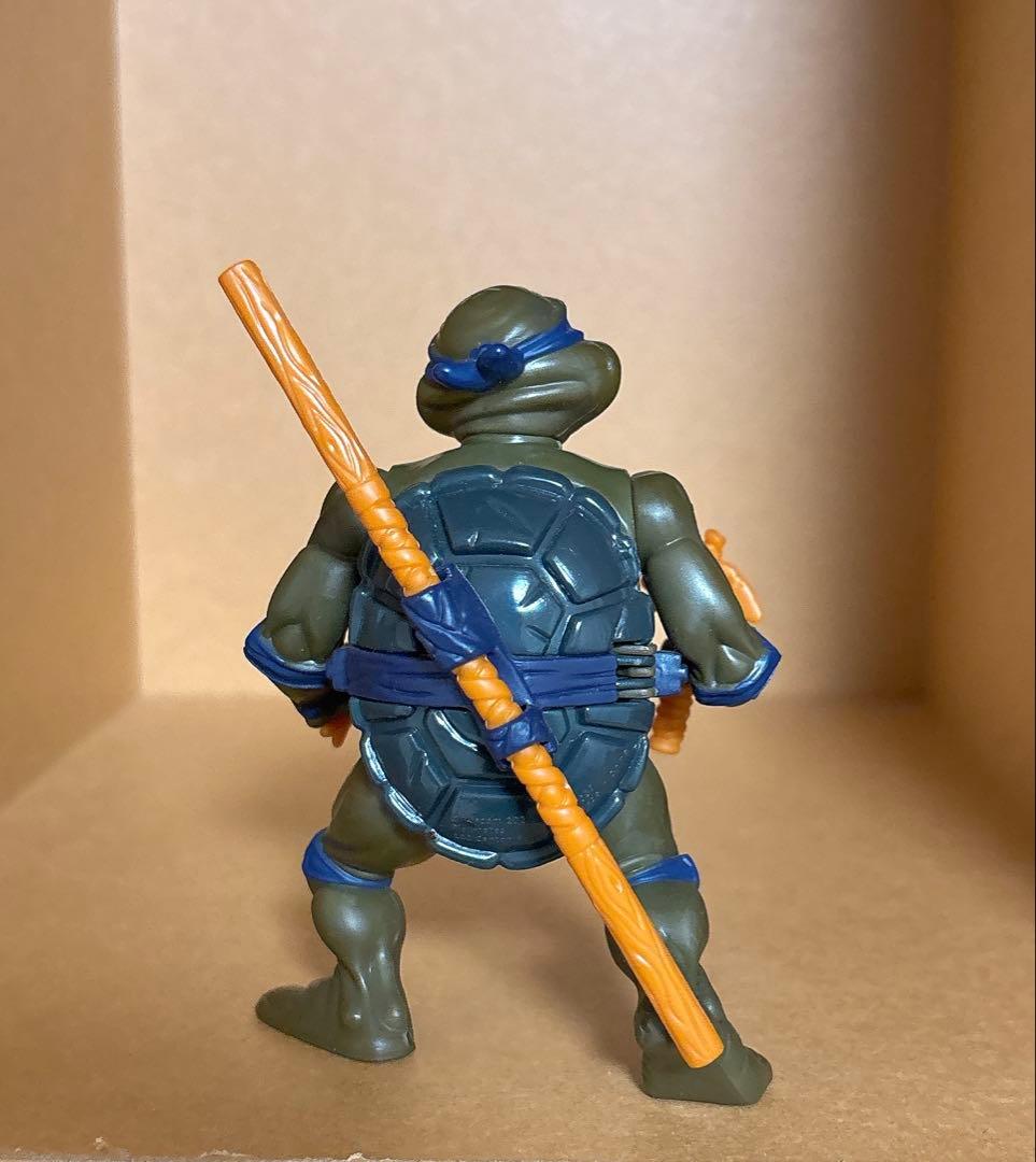 ミュータント・タートルズ フィギュア　TMNT ドナテロ