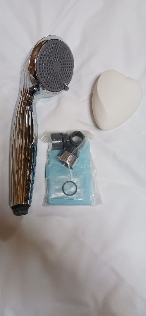 リファシャワーヘッドとハート型ブラシセット