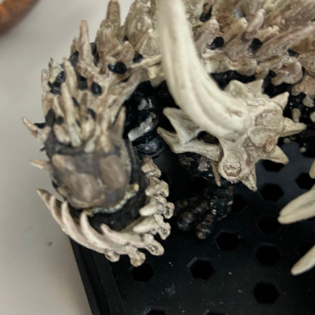 モンハンフィギュア5体セット クシャ ラギア アカム ティガ バンキン アマツ