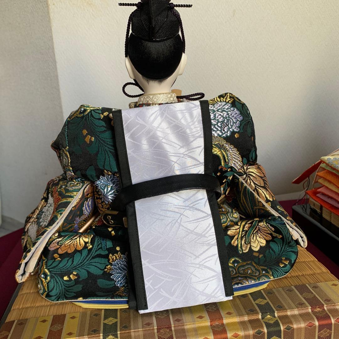 雛人形 親王台込み　伝統的な衣装 約30cm