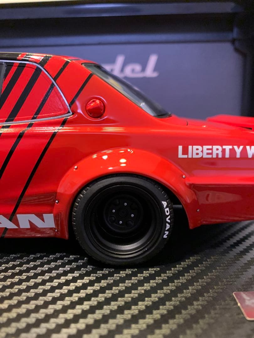 イグニッションモデル　1/18 LBWK ハコスカ アドバン