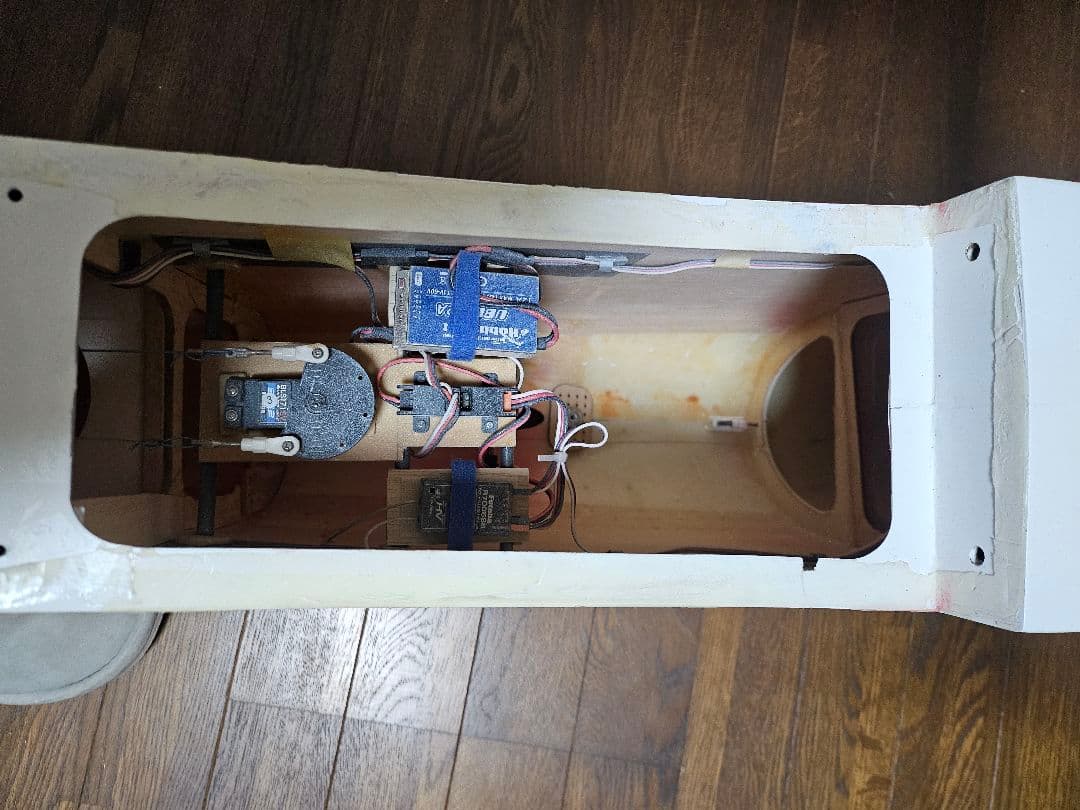 電動ラジコン飛行機　ジヤンク 手渡し希望