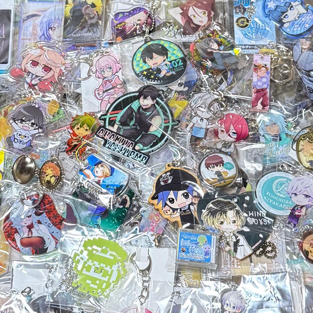 アニメ・キャラクター系グッズ キーホルダー まとめ売り 約1111点セット