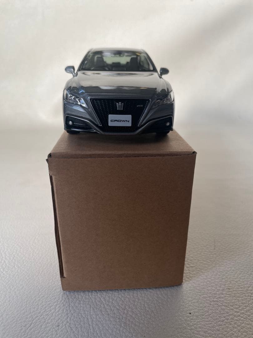 トヨタ クラウン RS Advance ミニカー ② 1L5 プレシャスメタル
