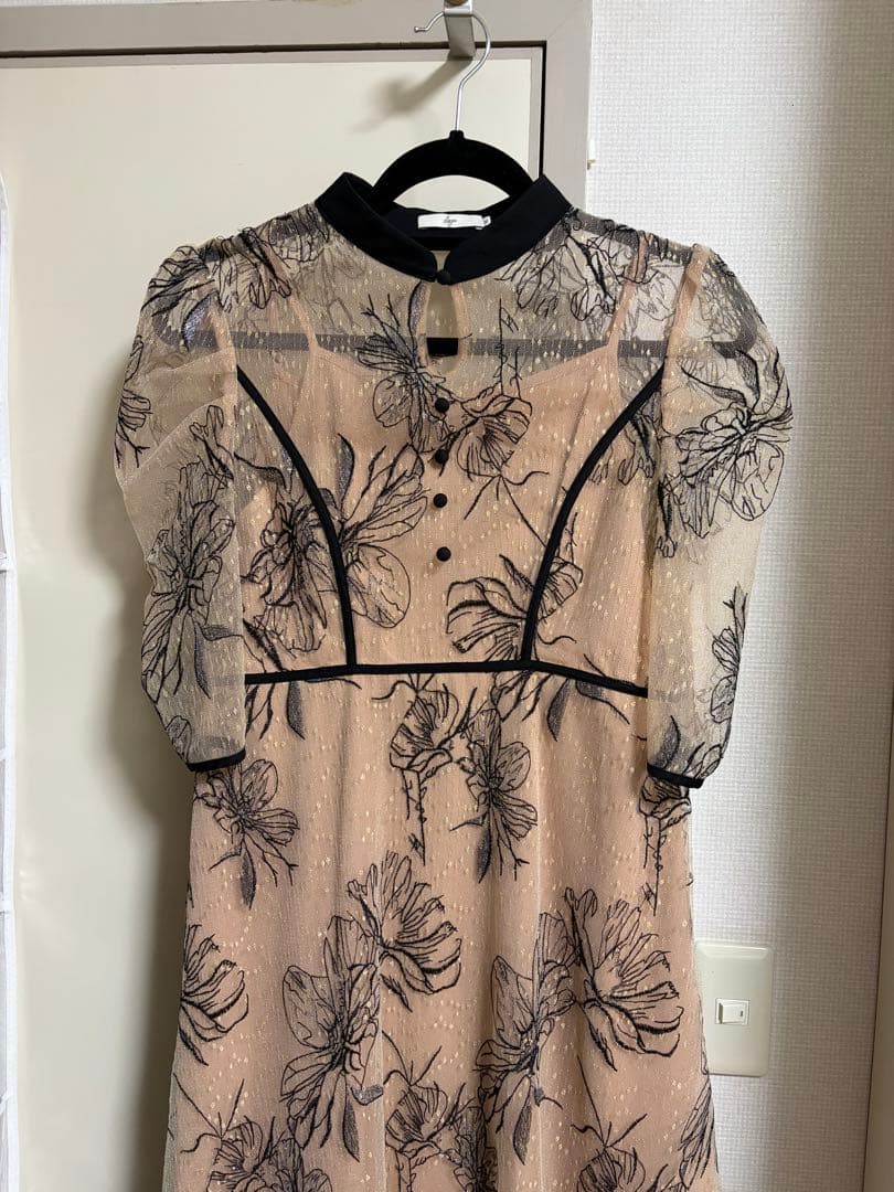 【美品】Leja 配色パイピングハイネック花柄ラメレースワンピースドレス