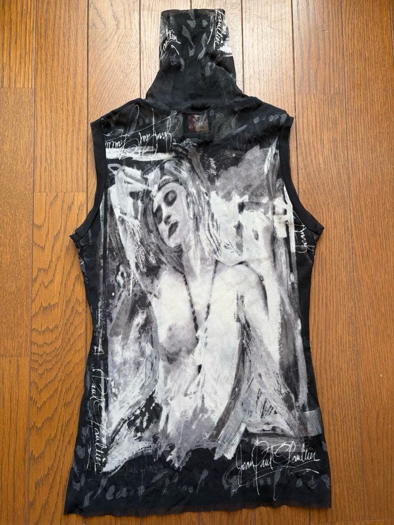ジャンポールゴルチエ　アートプリント ハイネック ノースリーブ