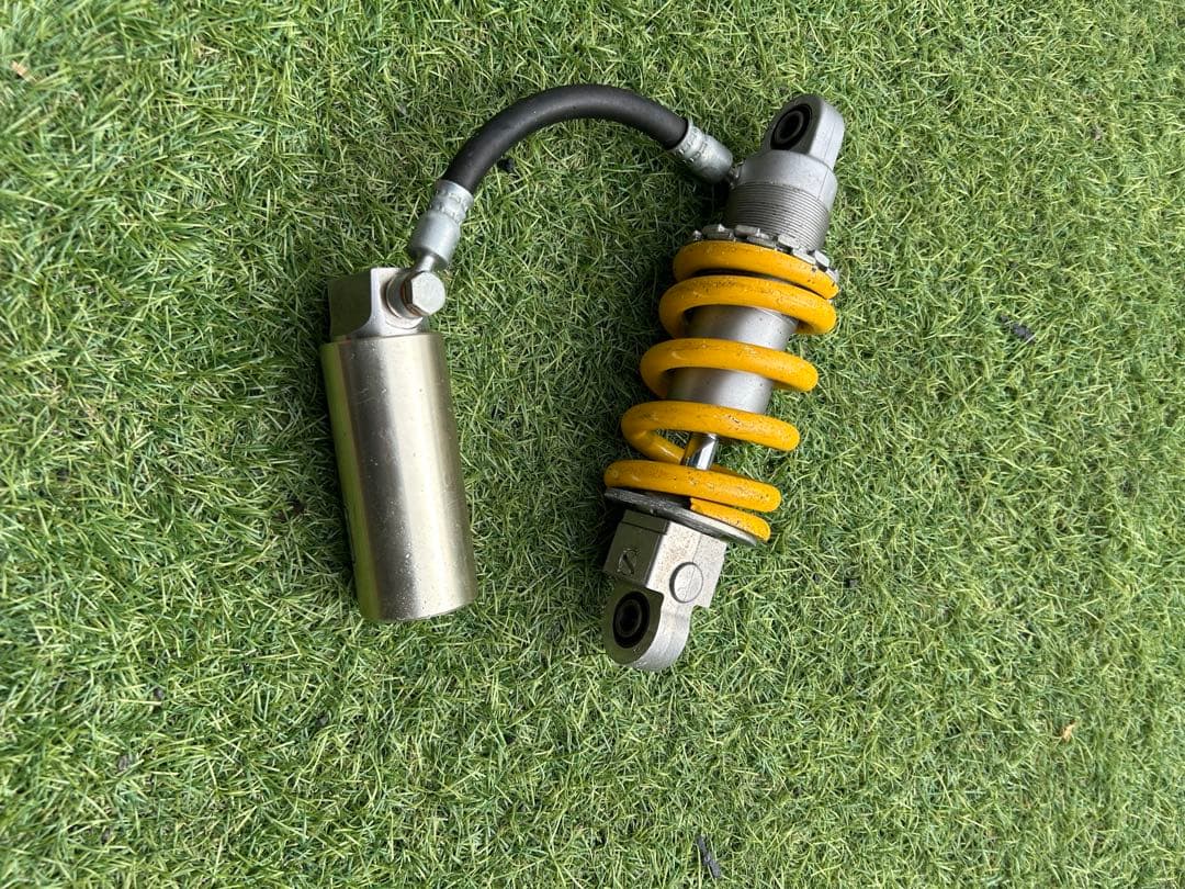 nsf100 リアサス　黄バネ