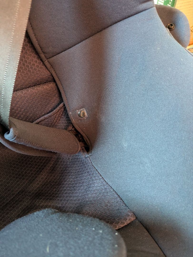 エールベベ クルット5 Ouiチャイルドシート ISOFI　ネイビー