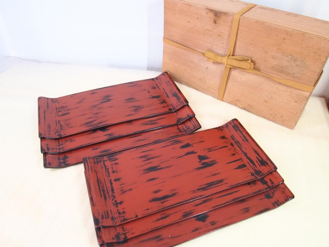 【良品】根来塗 金剛堅地請合 味のある角盆 6客 角皿/卓上膳/酒膳 漆器トレイ