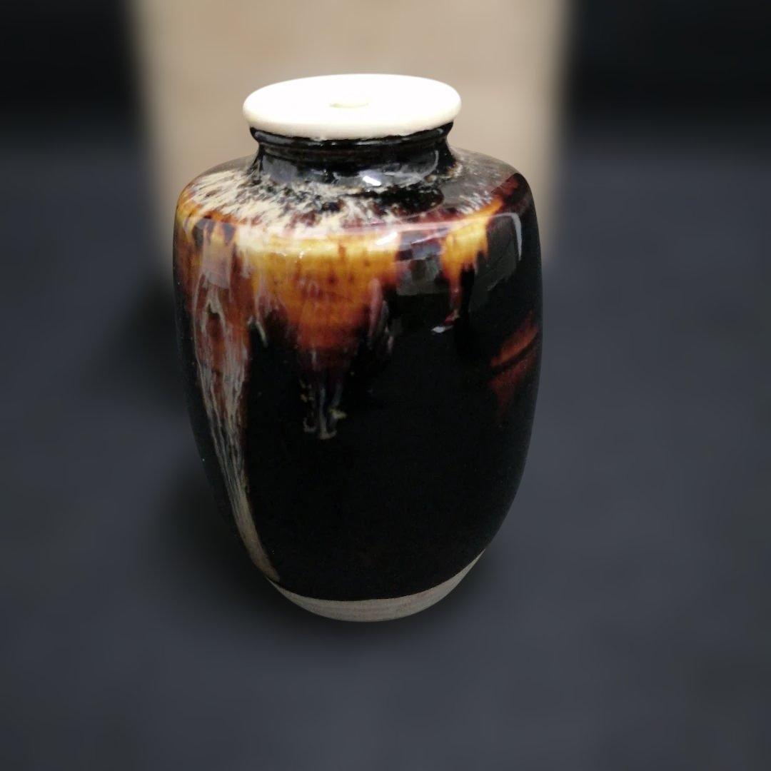 茶道具　肩衝茶入　桶谷定一作　独楽繋仕覆　共箱付き