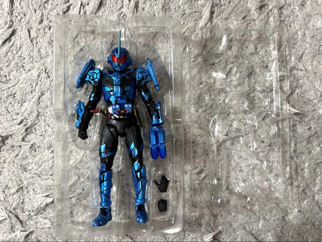 S.H.Figuarts 仮面ライダーグリスブリザード