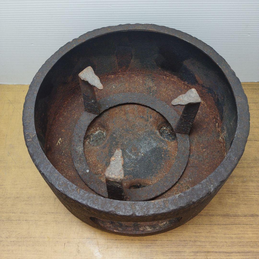 茶道具 風炉 風炉釜 鉄器 三つ足 火鉢 工芸品 風呂釜