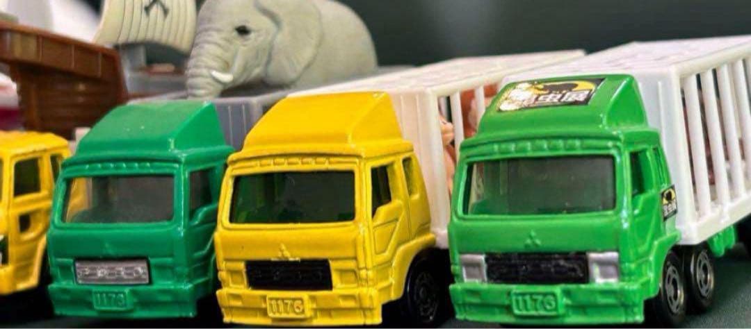 トミカ ゆかいなトレーラーセットなど 9台セット