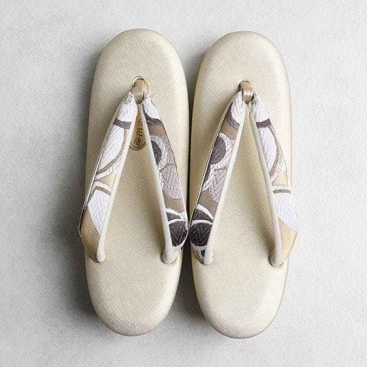 【新品】世美庵 謹製 正絹 西陣織草履バッグセット 24cm 古典柄 03216