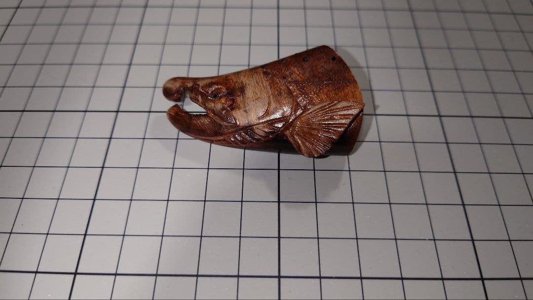 鱒　ウッドブローチ　激レア