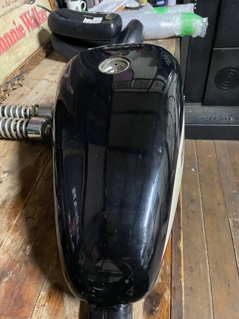 スポーツスター　XL1200R タンク