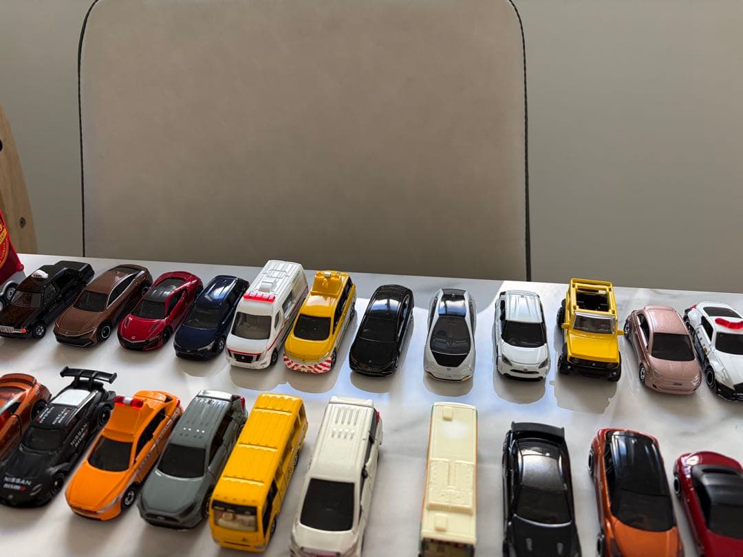 トミカ ミニカー 80台 まとめ売り トミカケース おかたづけコンボイ