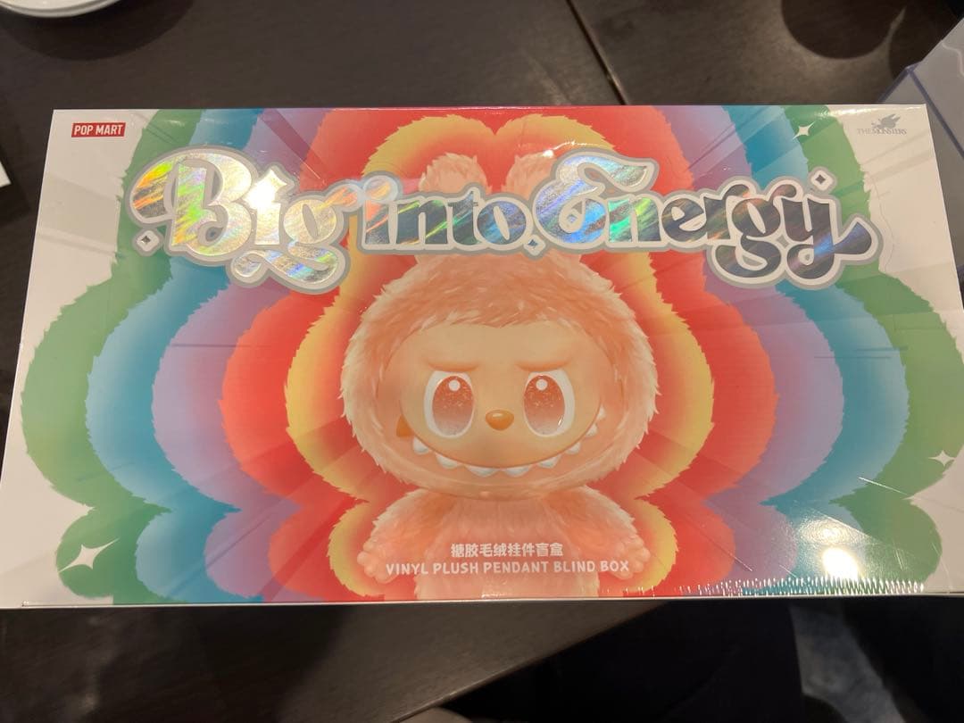 ポップマートLABUBU The big into Energy