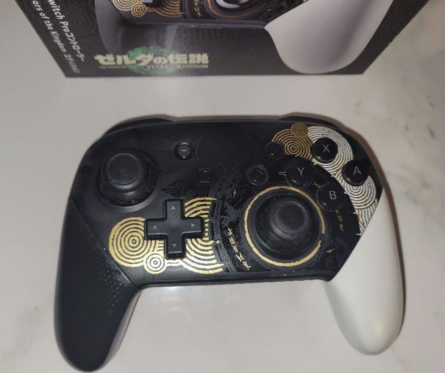 Nintendo Switch本体・128GBカード・Proコン　セット中古