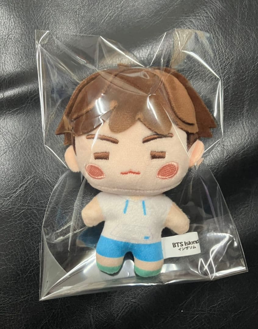 BTS  インザソム SUGA 　ブラインドマスコットチャーム