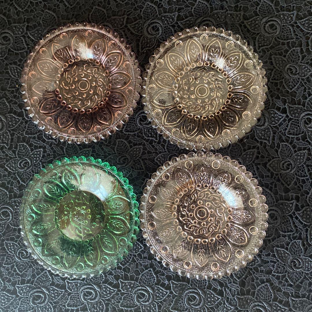 明治末期から大正初期　ミニプレスプレート　ウランガラス 4枚セット