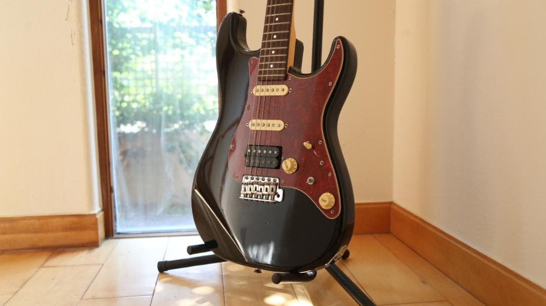 FERNANDES LE-1 ストラトタイプ HSS 中古