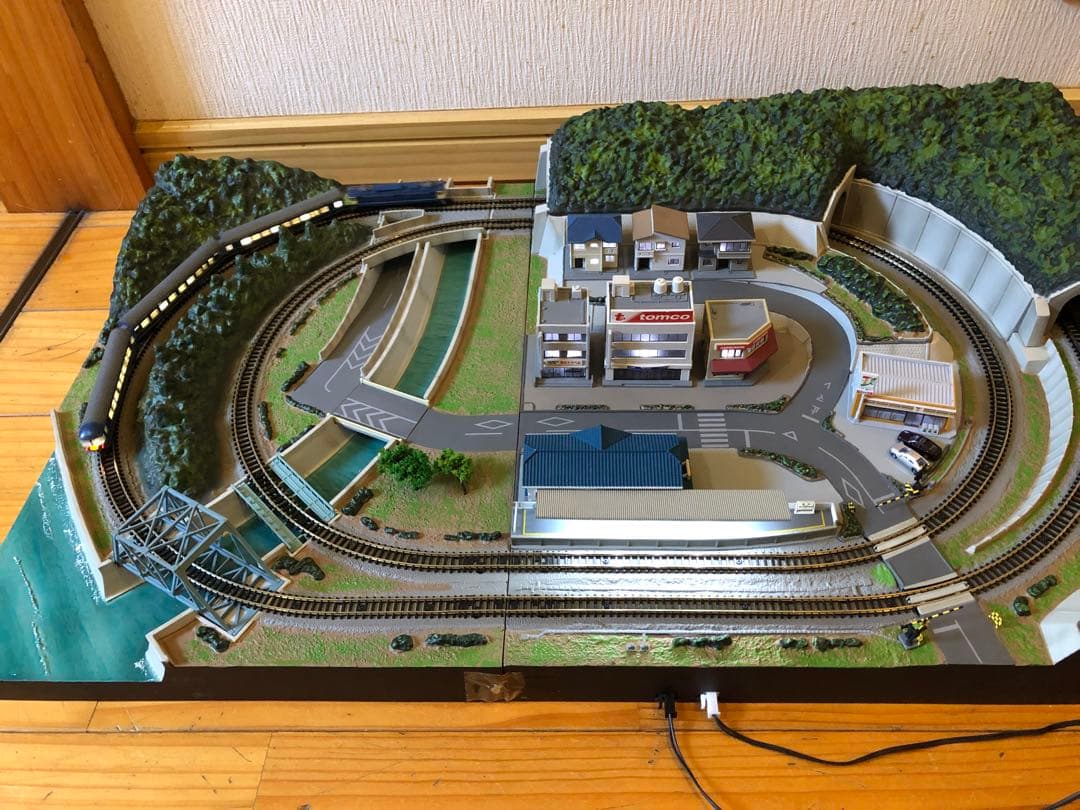 東京マルイPROZ完成ジオラマコース基本セットZゲージ精密鉄道模型