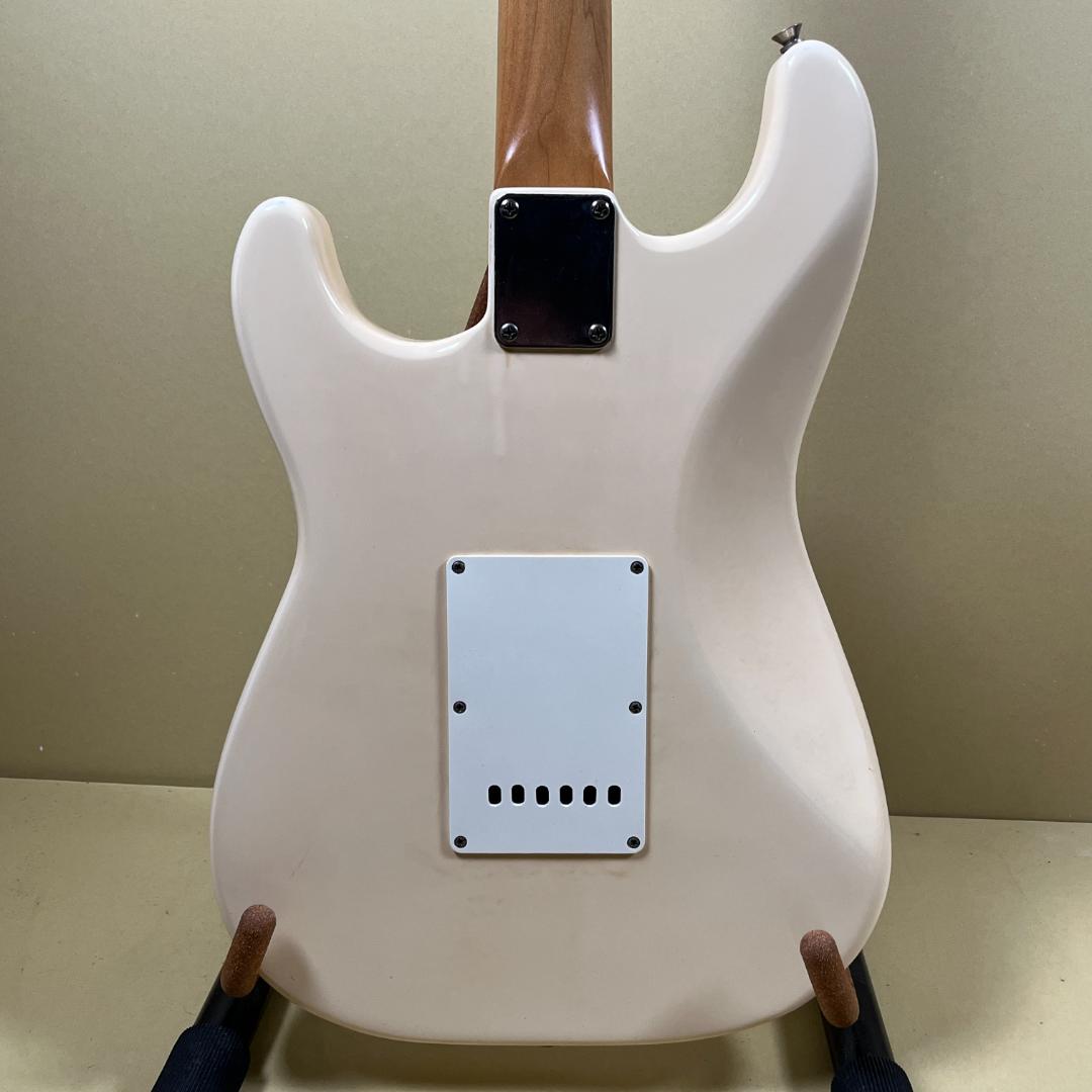 Fender Japan ST40 Stratocaster 1987-88年