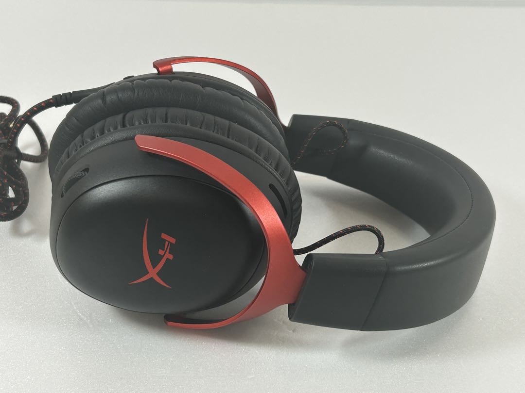 HyperX Cloud III  ゲーミングヘッドセット