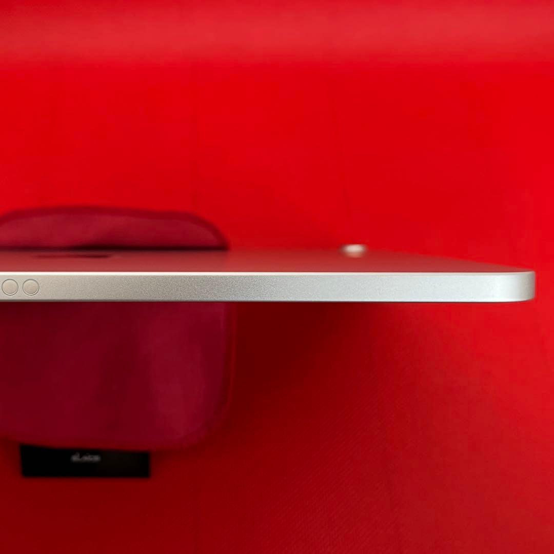 【極美品】iPad A16 256GB　シルバー　11インチ　Wi-Fiモデル