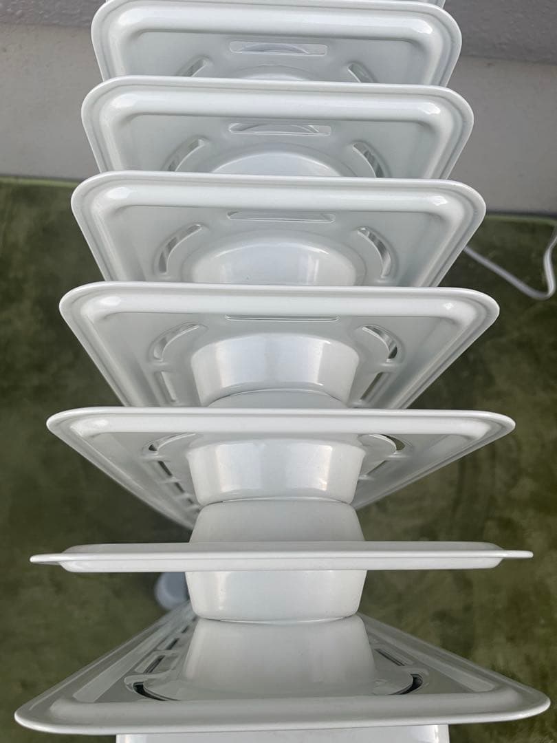 DeLonghi オイルヒーター ホワイト　デロンギ