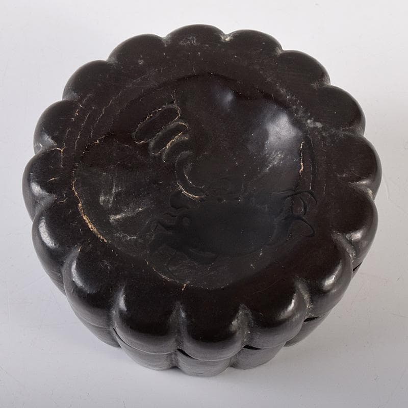 茶道具　竹製　黒塗　蟹文　菊形香合　松尾不俊斎花押　時代箱付　V　R8264