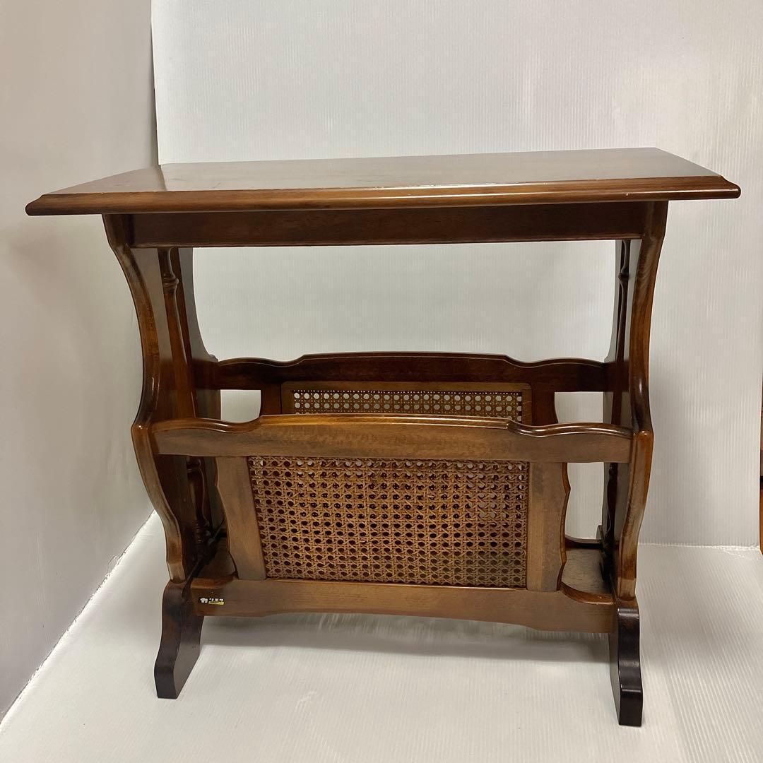 カリモク　karimoku コロニアル サイドテーブル マガジンラック付き