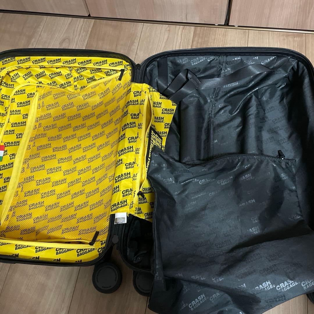 【機内持込可】クラッシュバゲージ　ブラック　Sサイズ