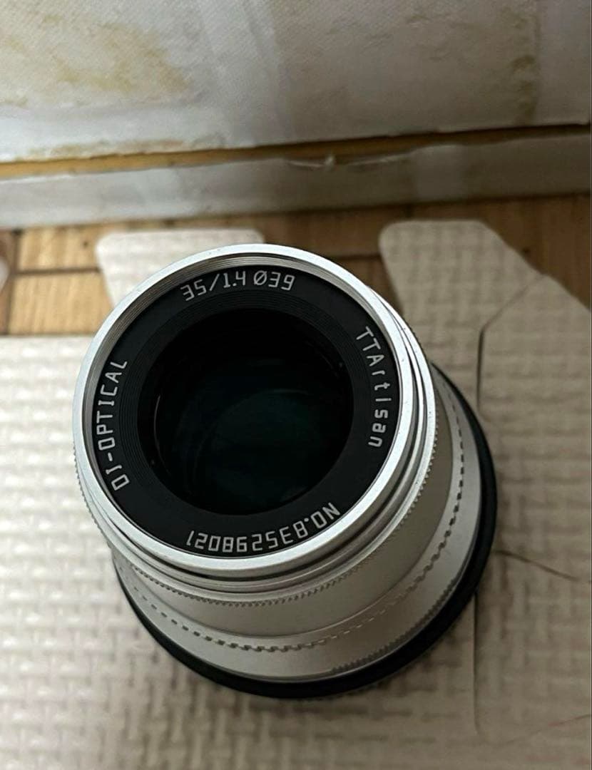 TTArtisan 35mm f/1.4 シルバー