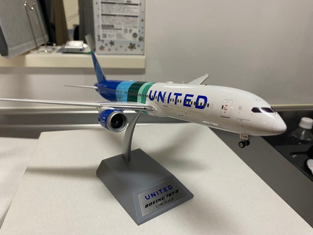航空機・ヘリコプター Boeing 787-9 United 1/200