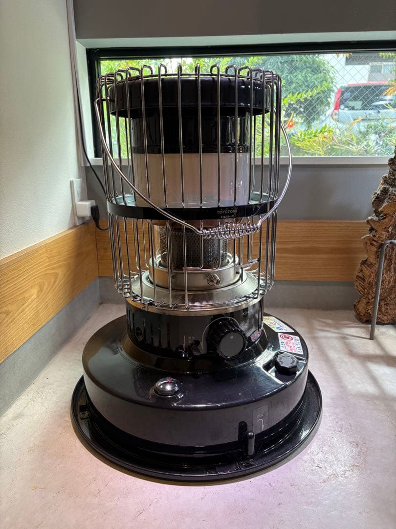 トヨトミ 対流形 石油ストーブ KR-47A