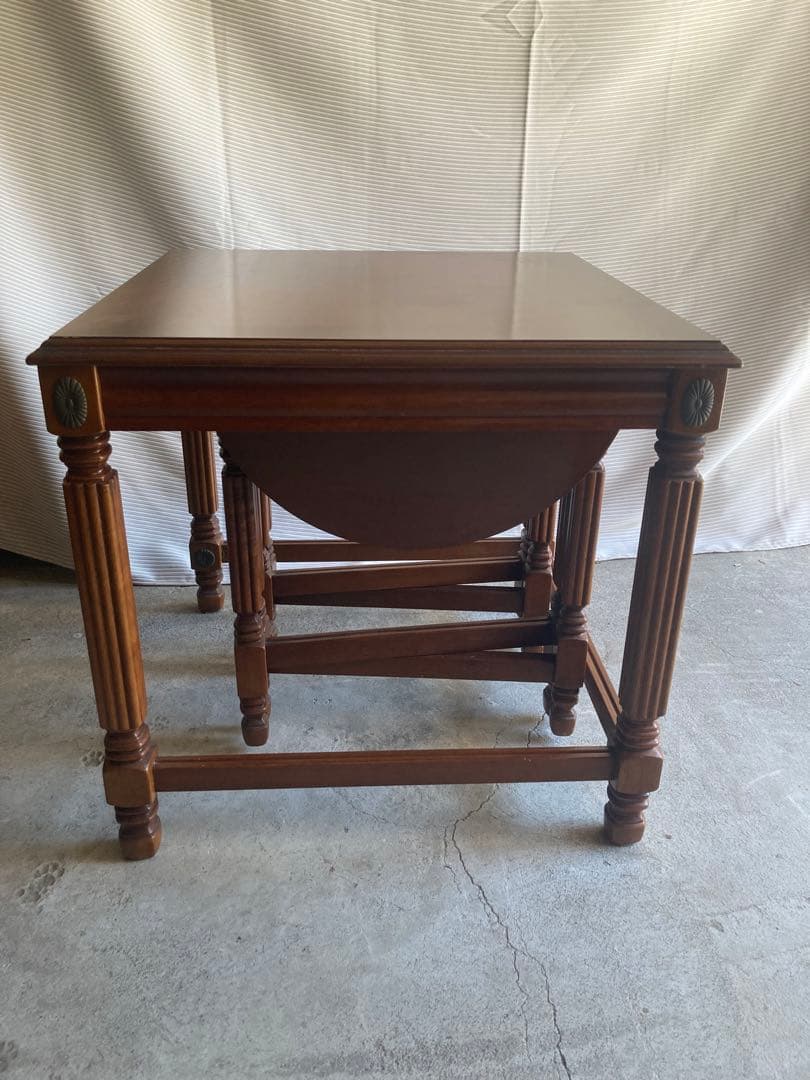 家具 Antique nesting tables nest of table