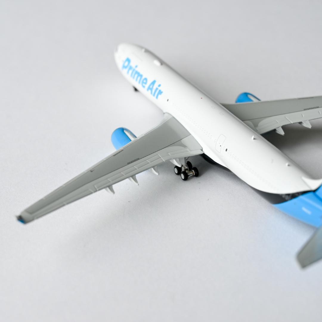 アマゾン Prime Air A330-300 P2F 貨物機 1/400