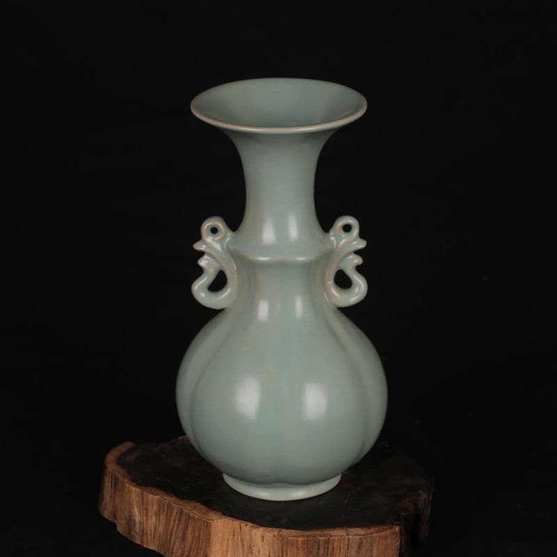 北宋汝窯青釉瓜稜双耳瓶  景徳鎮 陶磁器 装飾品 工芸品 美術品 置物