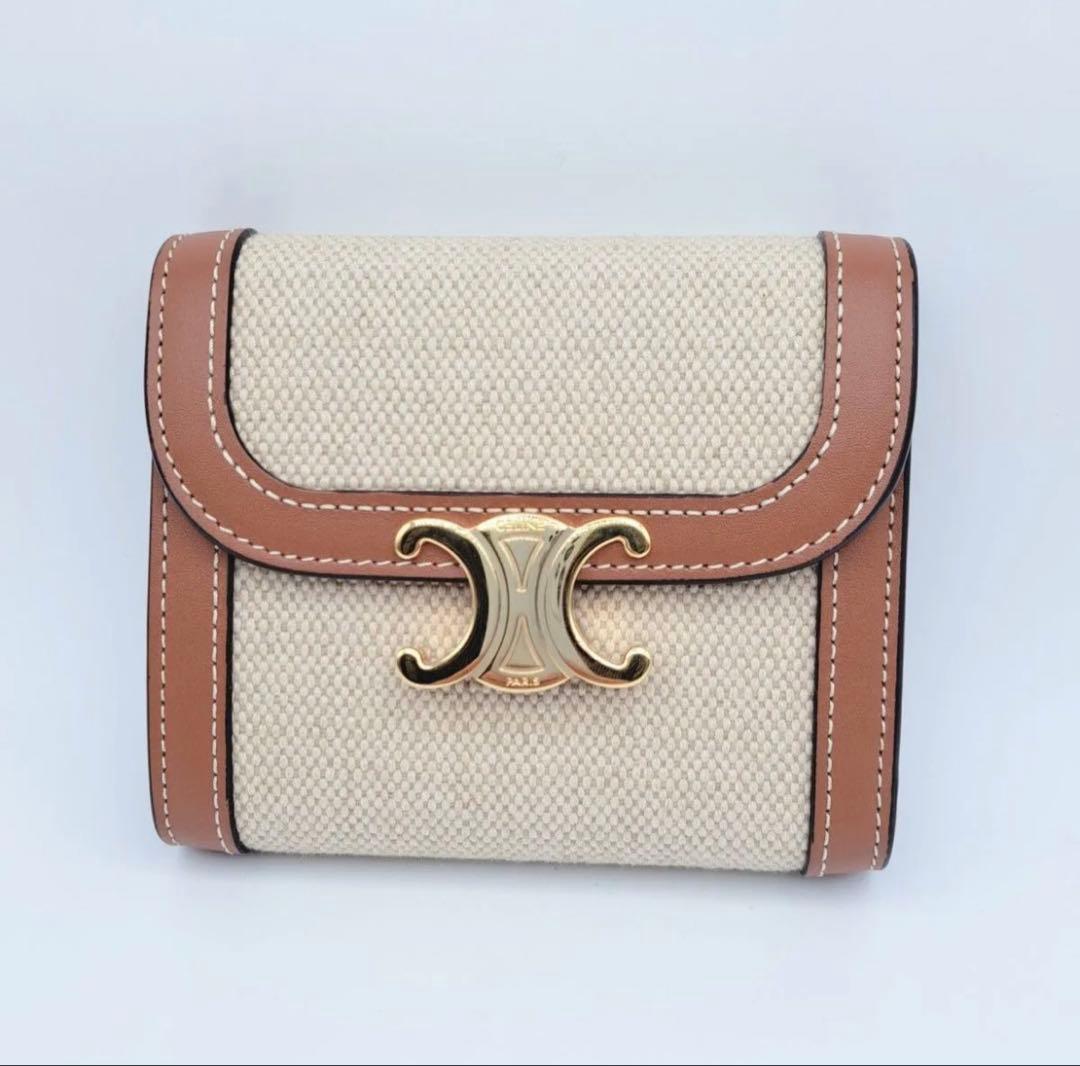セリーヌ トリオンフ 三つ折り 財布 CELINE