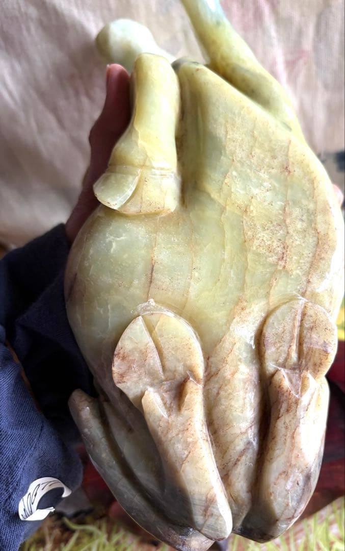 天然石　置物　台付き 牛