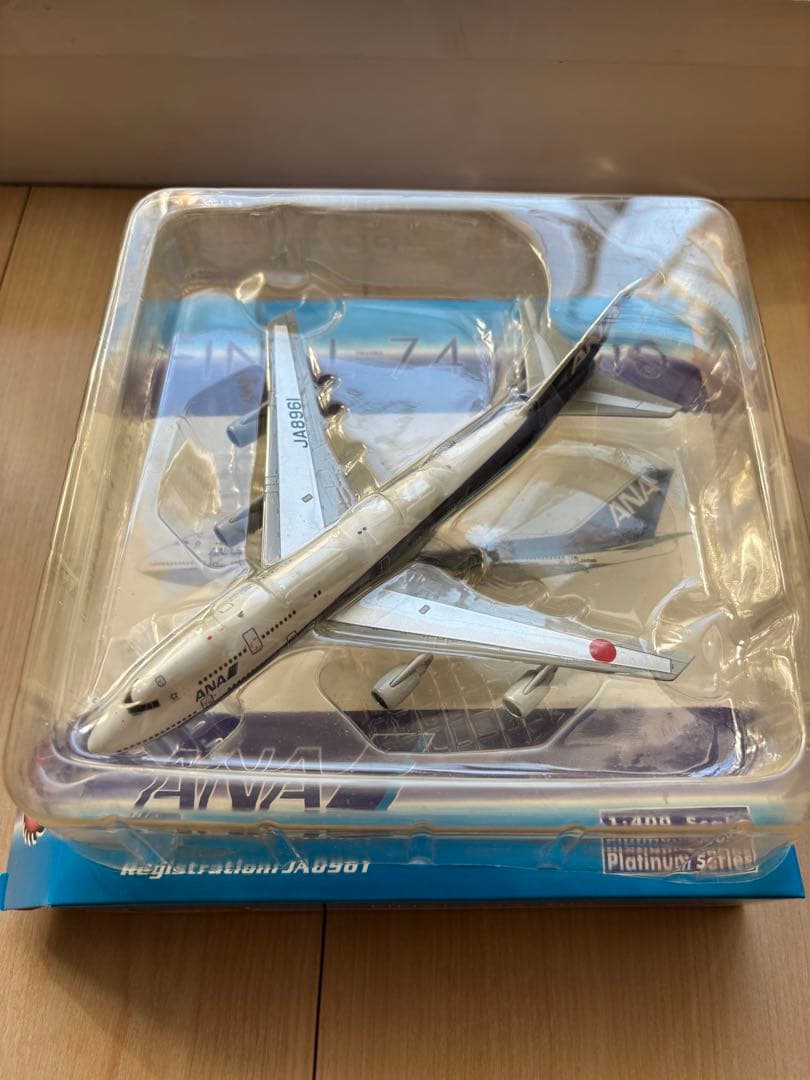 航空機・ヘリコプター Phoenix 1/400 ANA B747-400 JA8961