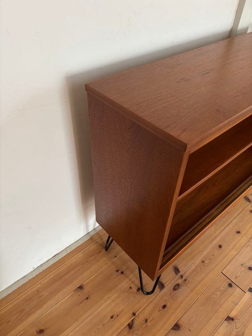 北欧ヴィンテージ　チーク　サイドボードキャビネット