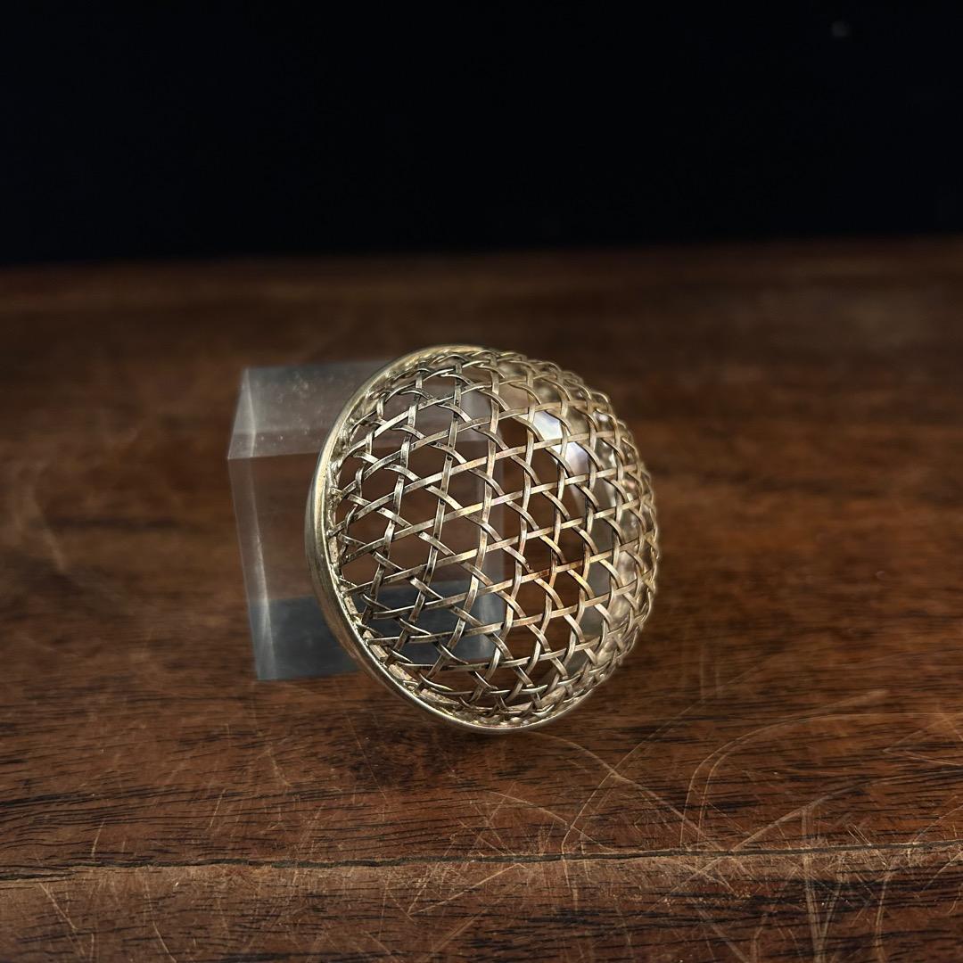 在銘 染付双耳盤口三足香炉 純銀刻火屋付