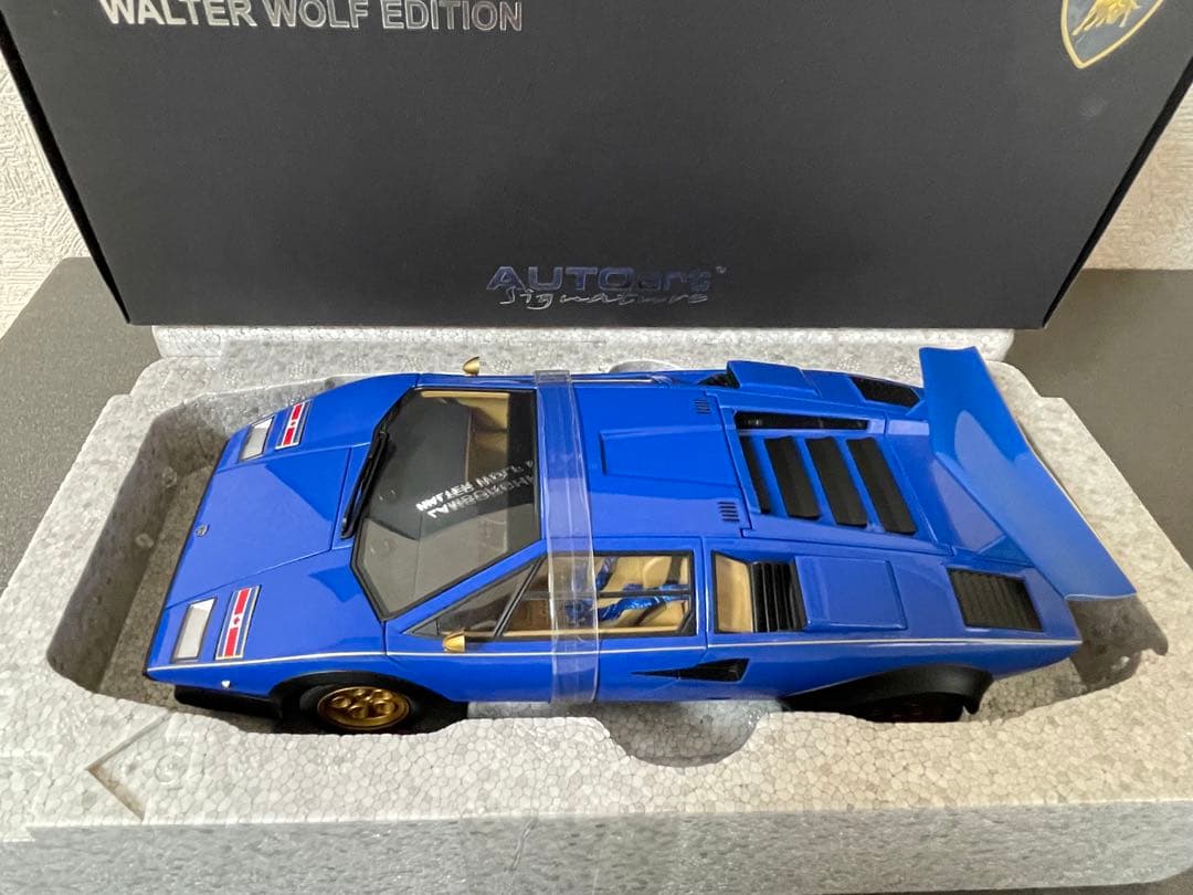 AUTOart 1/18 ランボルギーニ カウンタック ウォルターウルフ ブルー
