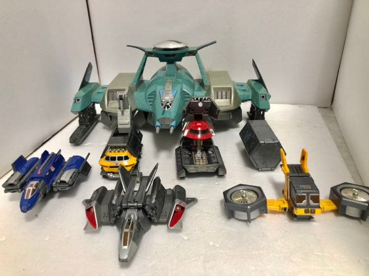 ウルトラマンガイア　ＸＩＧ　メカとエンブレムまとめてセット‼️