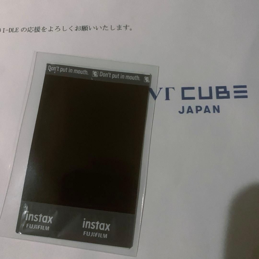 YUQI ウギ 直筆サイン入りチェキ