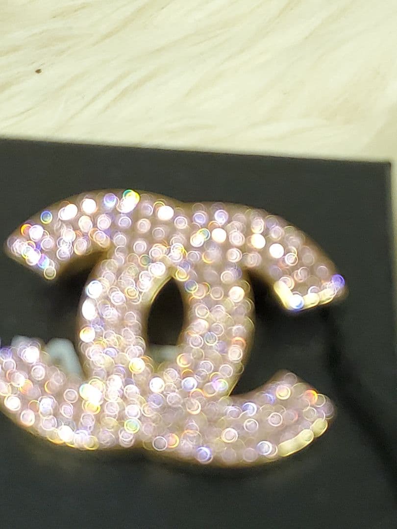 CHANEL シャネル　CCロゴブローチ ピンク