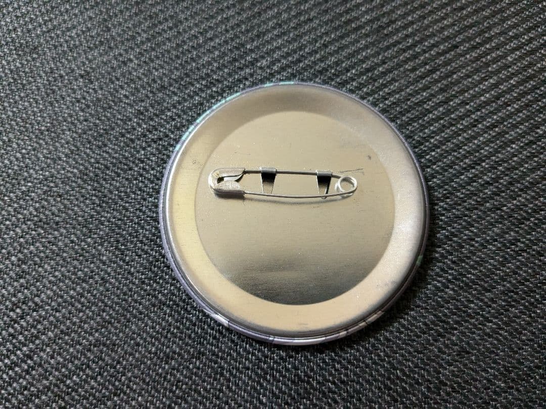 アクセラレータ　缶バッジ